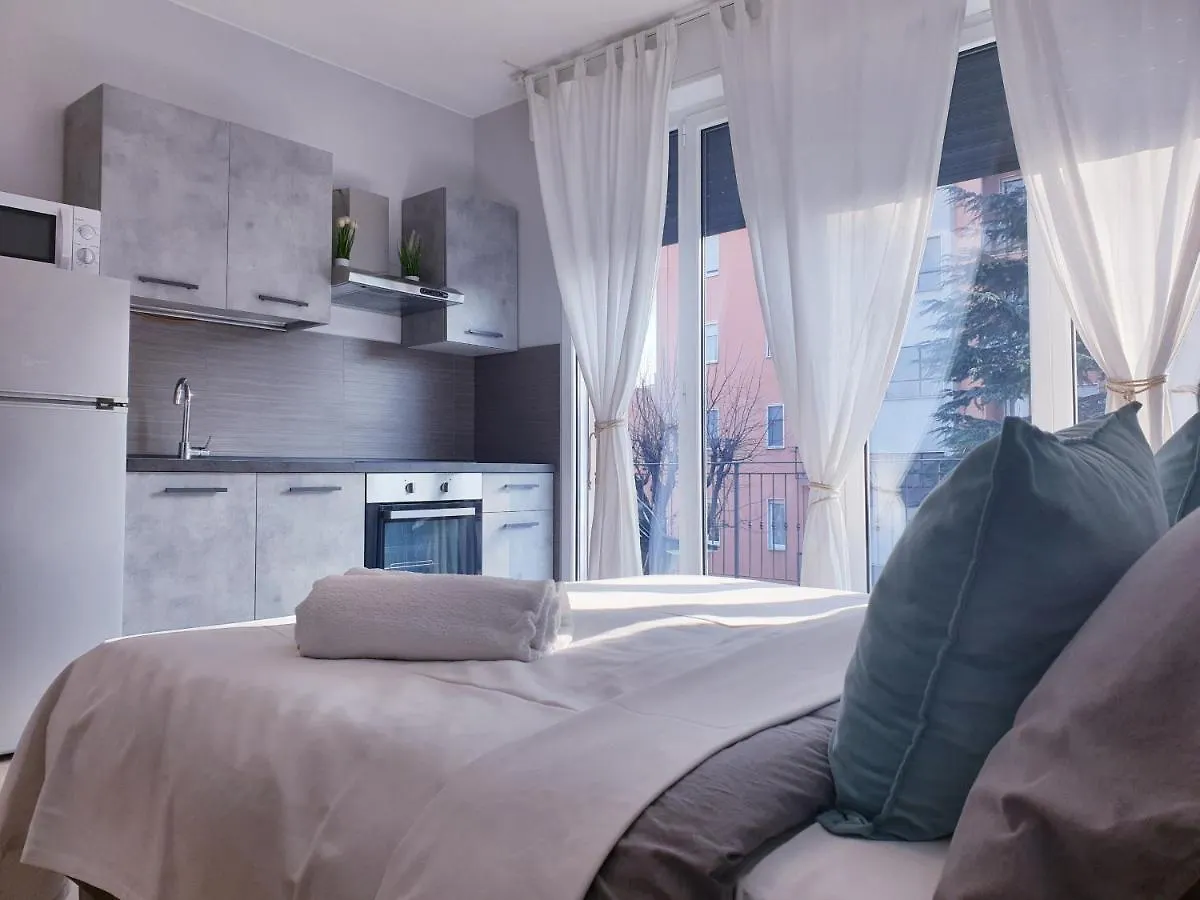 Michelangelo Apartments Cormano İtalya